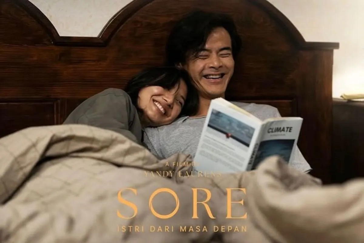 Still film Sore: Istri Dari Masa Depan
