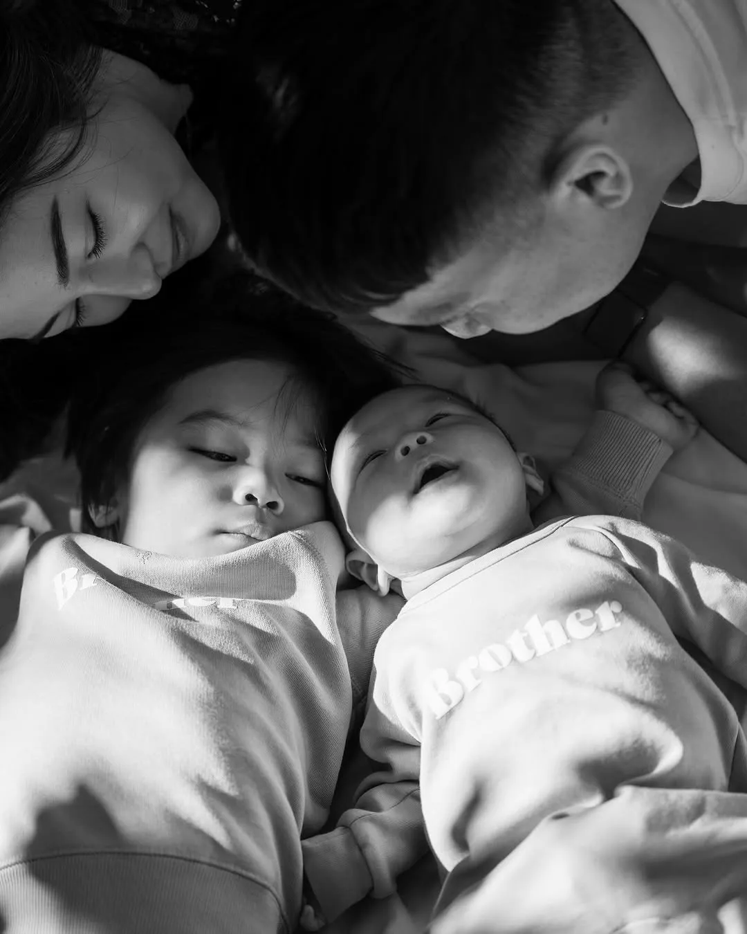 Pemotretan Izza dan Nael Anak Nita Willy (Credit: Instagram/nikitawillyofficial94/@reynaldibunjamin)