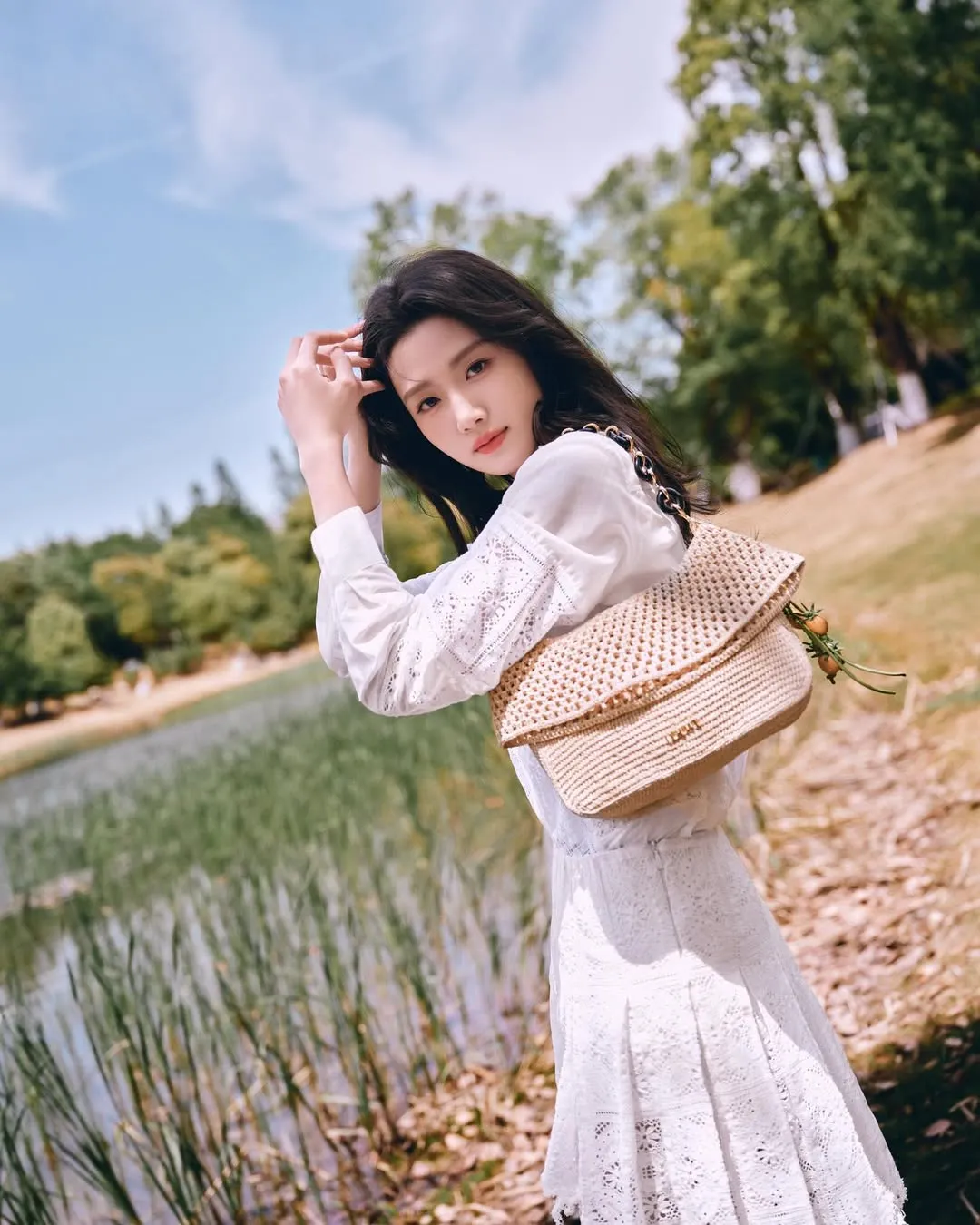 Lu Yuxiao - instagram.com/@luluyuxiao_27