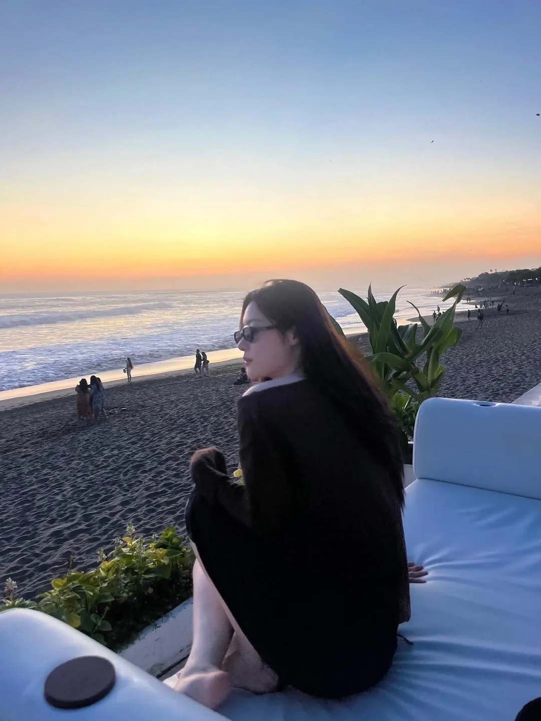 Jung Chaeyeon liburan di Bali (credit: Instagram.com/j_chaeyeoni/)