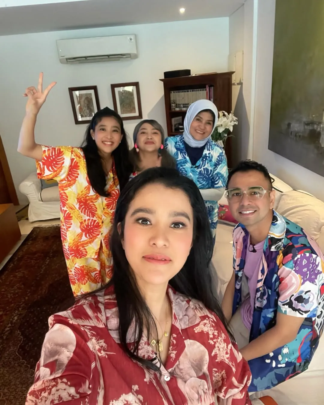Tampil di Sebuah Program TV