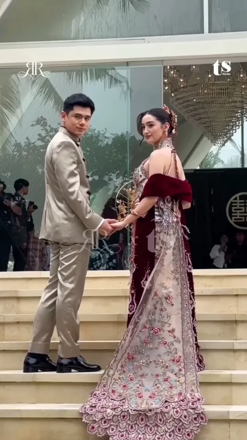 7 Potret Ranty Maria dan Rayn Wijaya Langsungkan Acara Tea Pai ...