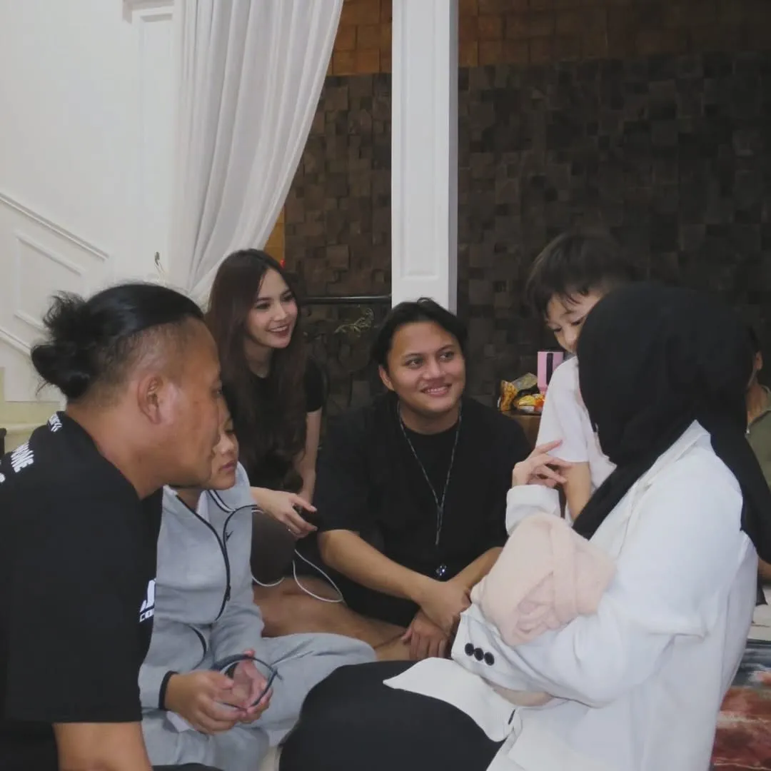 Nuansa Keluarga Hangat