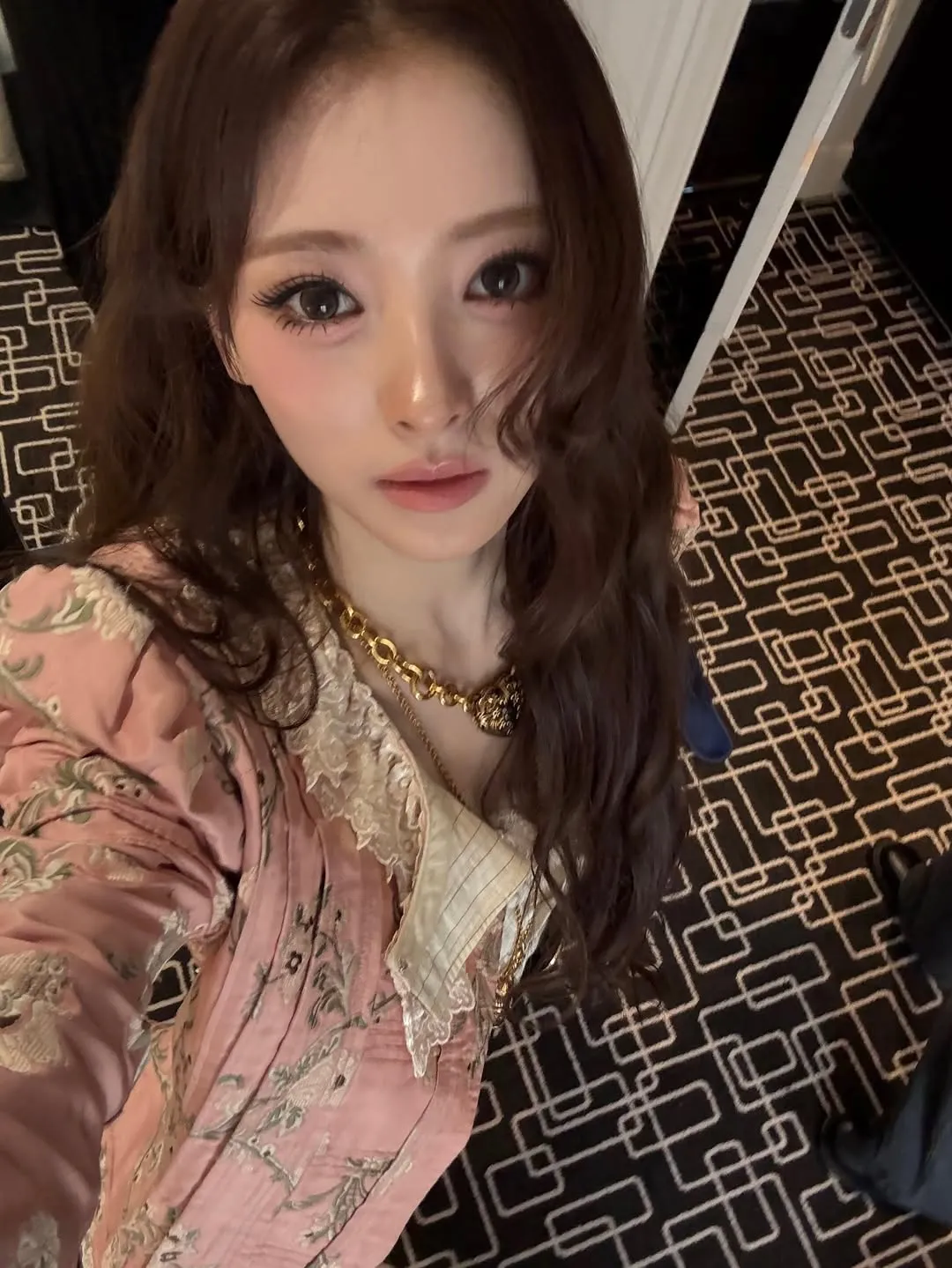 Visual Anna MEOVV memikat Knetz lewat gaya elegan dan natural (credit:instagram.com/meovv)