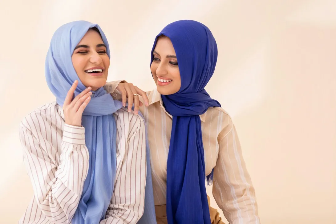 Panduan menggunakan ucapan Sunda halus (credit:unsplash.com/id/@thehijabcompany)