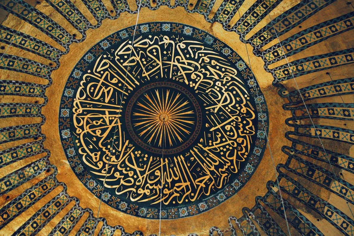 Kata maaf reflektif penuh perenungan diri (credit:unsplash.com/id/@neudekk)