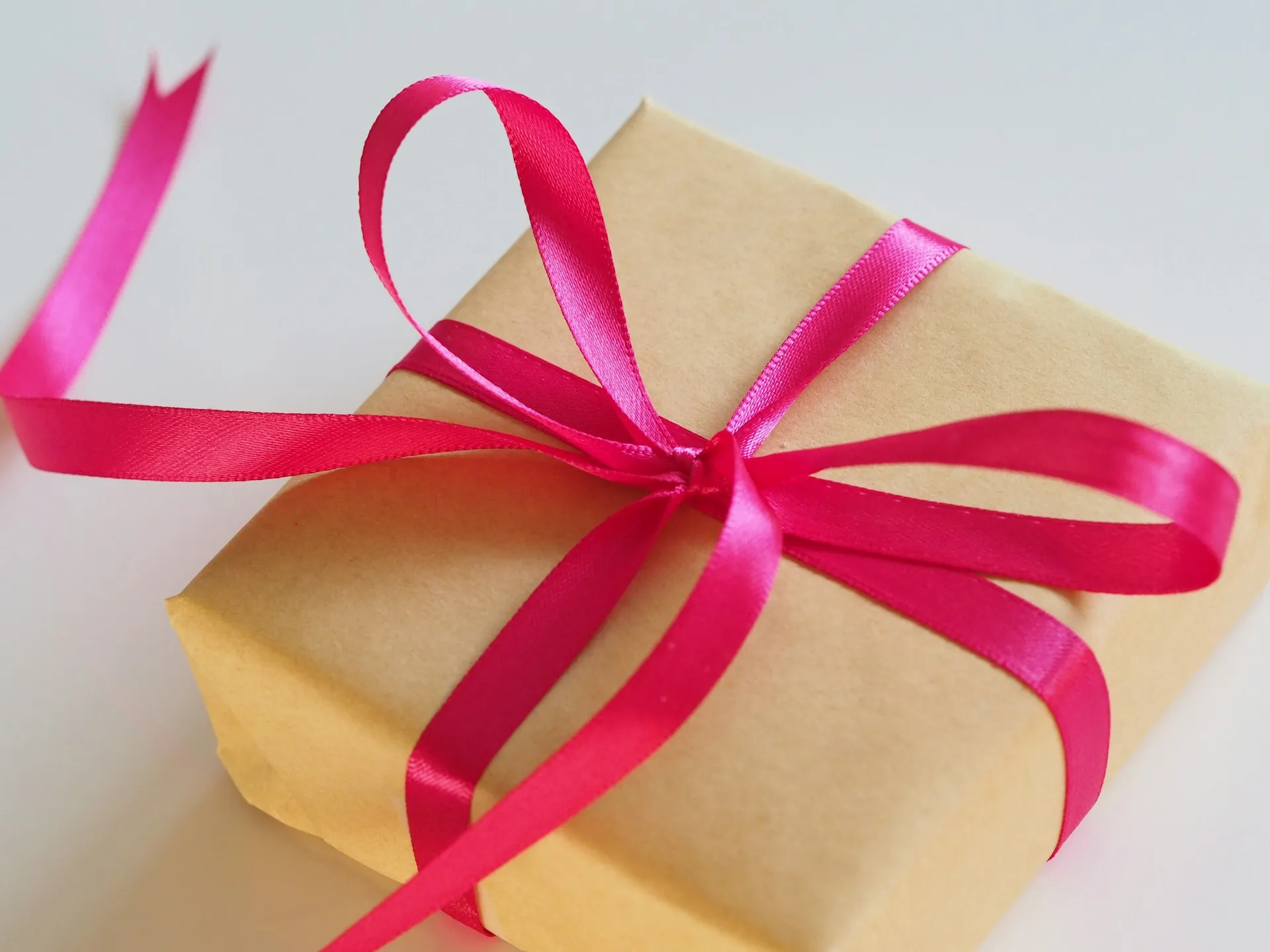 Parcel lebaran simple (credit: Unsplash)