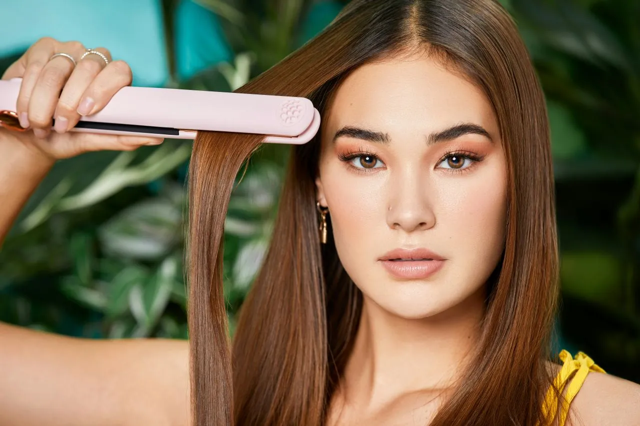 Ilustrasi Alat Pelurus Rambut (Photo by TYMO Beauty on Unsplash)