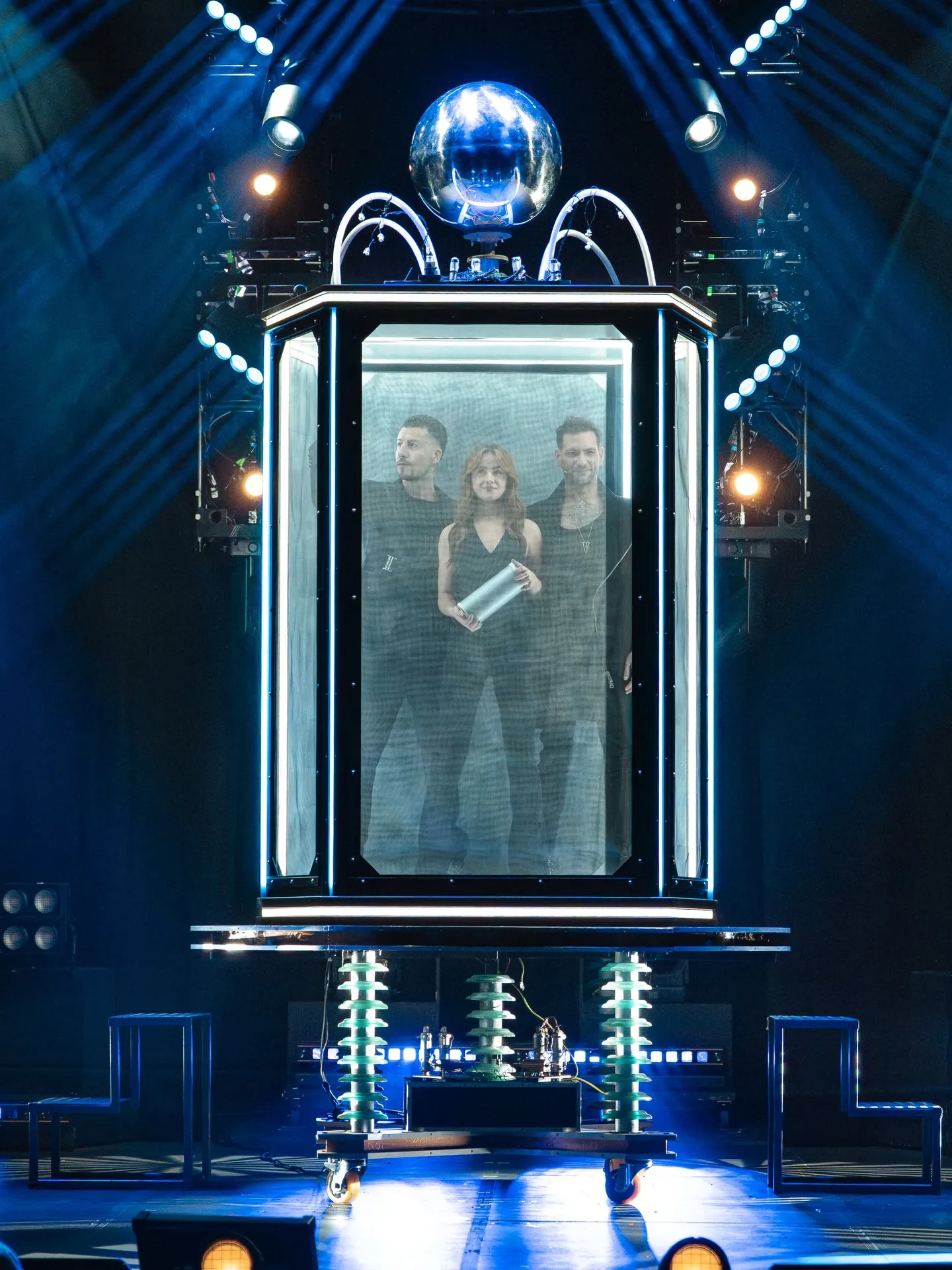 (c) Instagram/nowyouseemelive