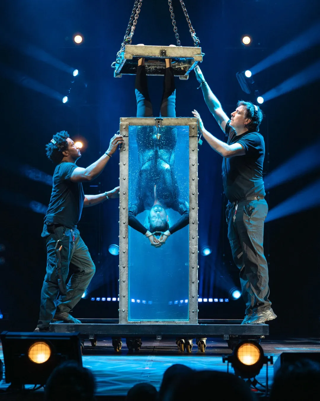 (c) Instagram/nowyouseemelive