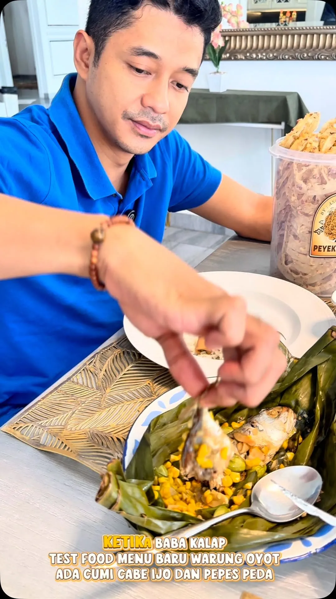  instagram.com/adlyfairuz)