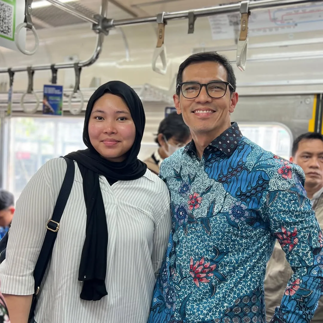  instagram.com/adrianmaulana)