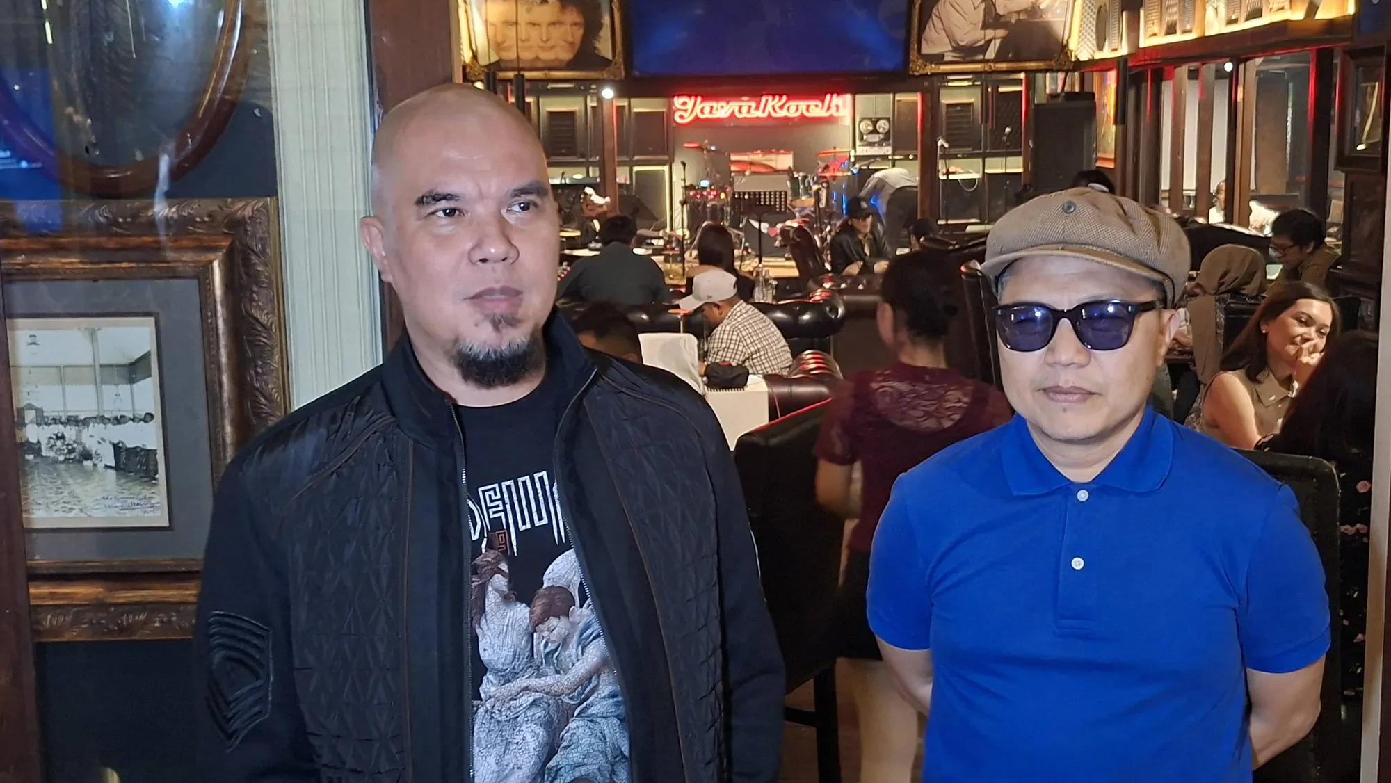 Ahmad Dhani dan Sandhy Sondoro (credit: KapanLagi.com/Matias Purwanto)