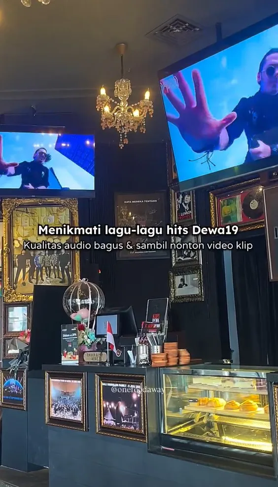 Menikmati Kafe yang Padukan Musik dan Kisah Sukses