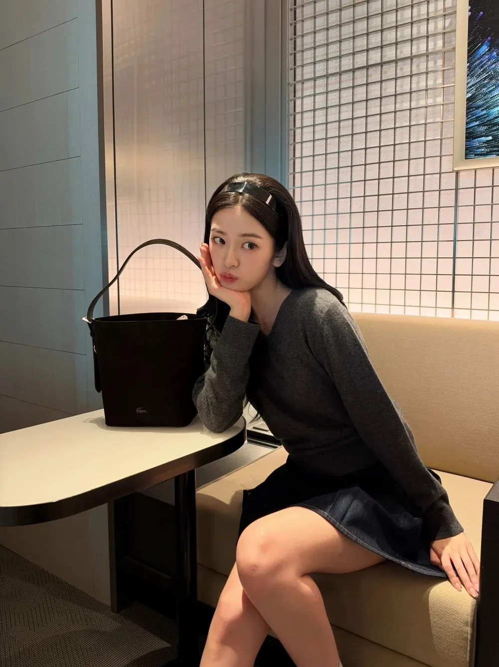 Gaya manis Ahn Yujin. (instagram.com/_yujin_an)