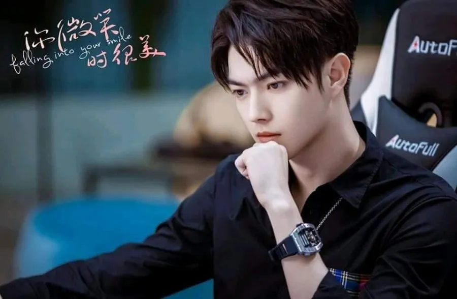 Xu Kai Memikat Hati Penonton di Falling Into Your Smile