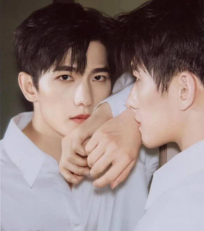 Yang Yang - instagram.com/@yang_0099