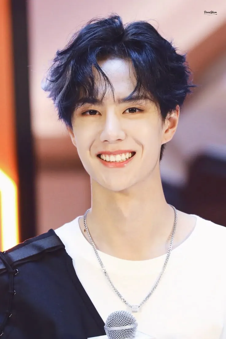 Wang Yibo - copyright: id.pinterest.com/miinnnnn__