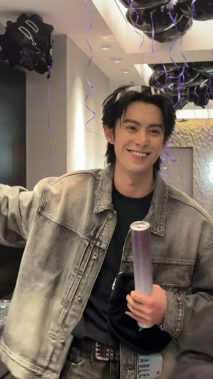 Dylan Wang - copyright: id.pinterest.com/tramyuri