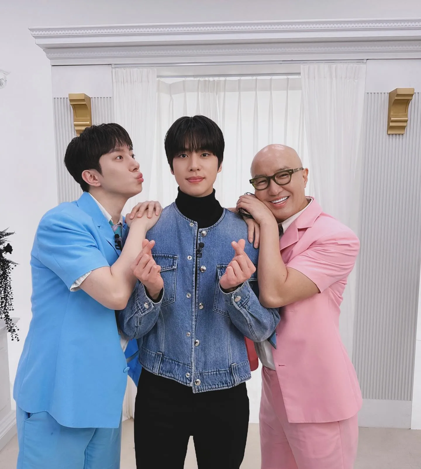 Cho Han Gyeol dengan Hong Suk Chun/Instagram.com/hangyul_cho