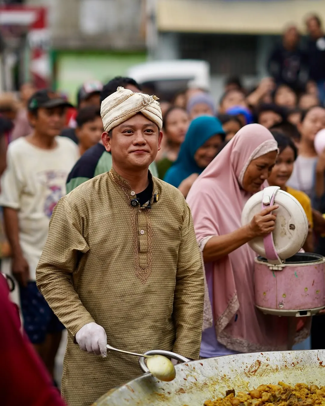 Bobon Santoso Niat Awalnya Cuma Masak, Pulangnya Jadi Mualaf (credit: instagram/bobonsantoso)