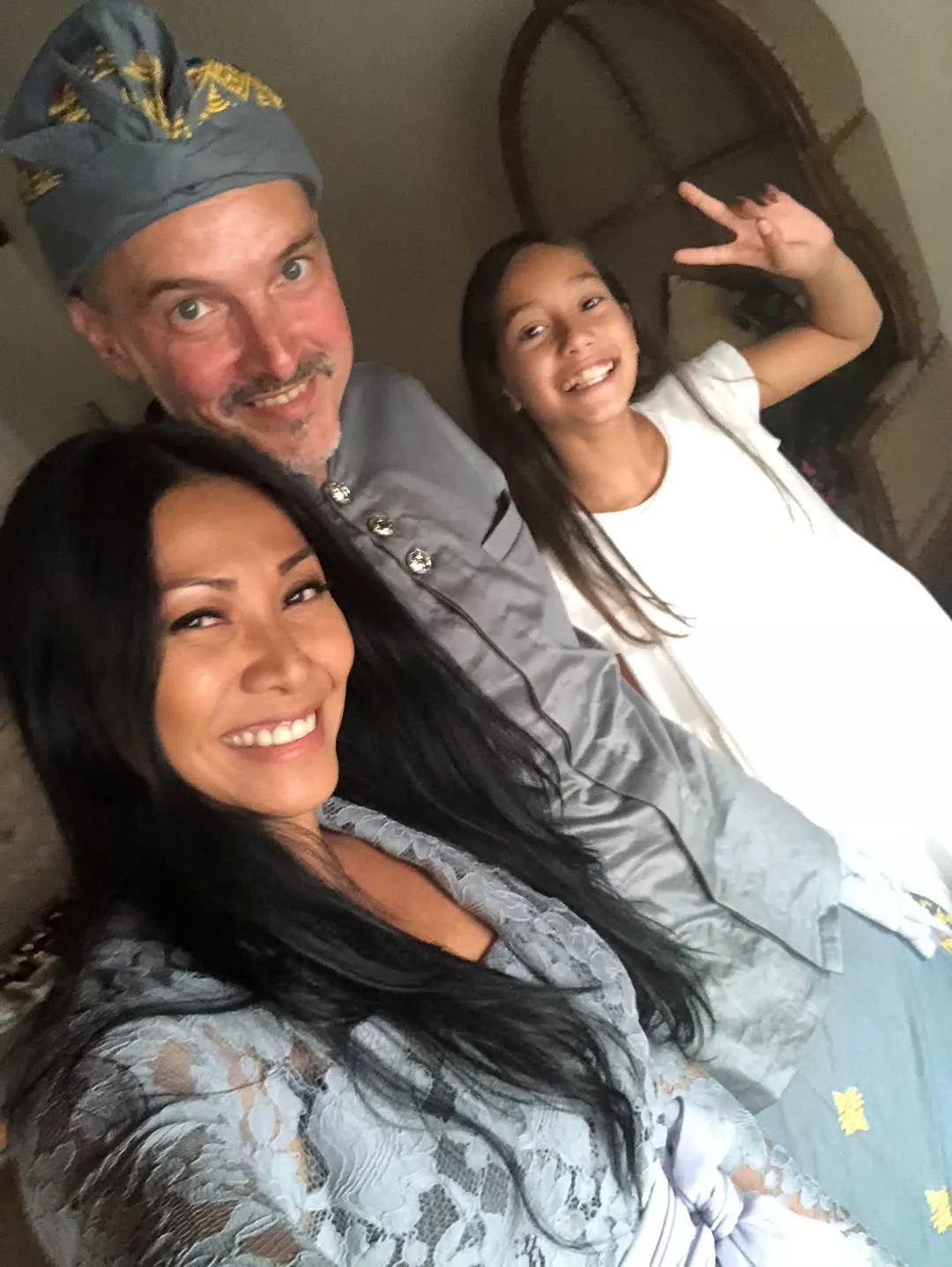 Keluarga Anggun C. Sasmi © instagram.com/anggun_cipta