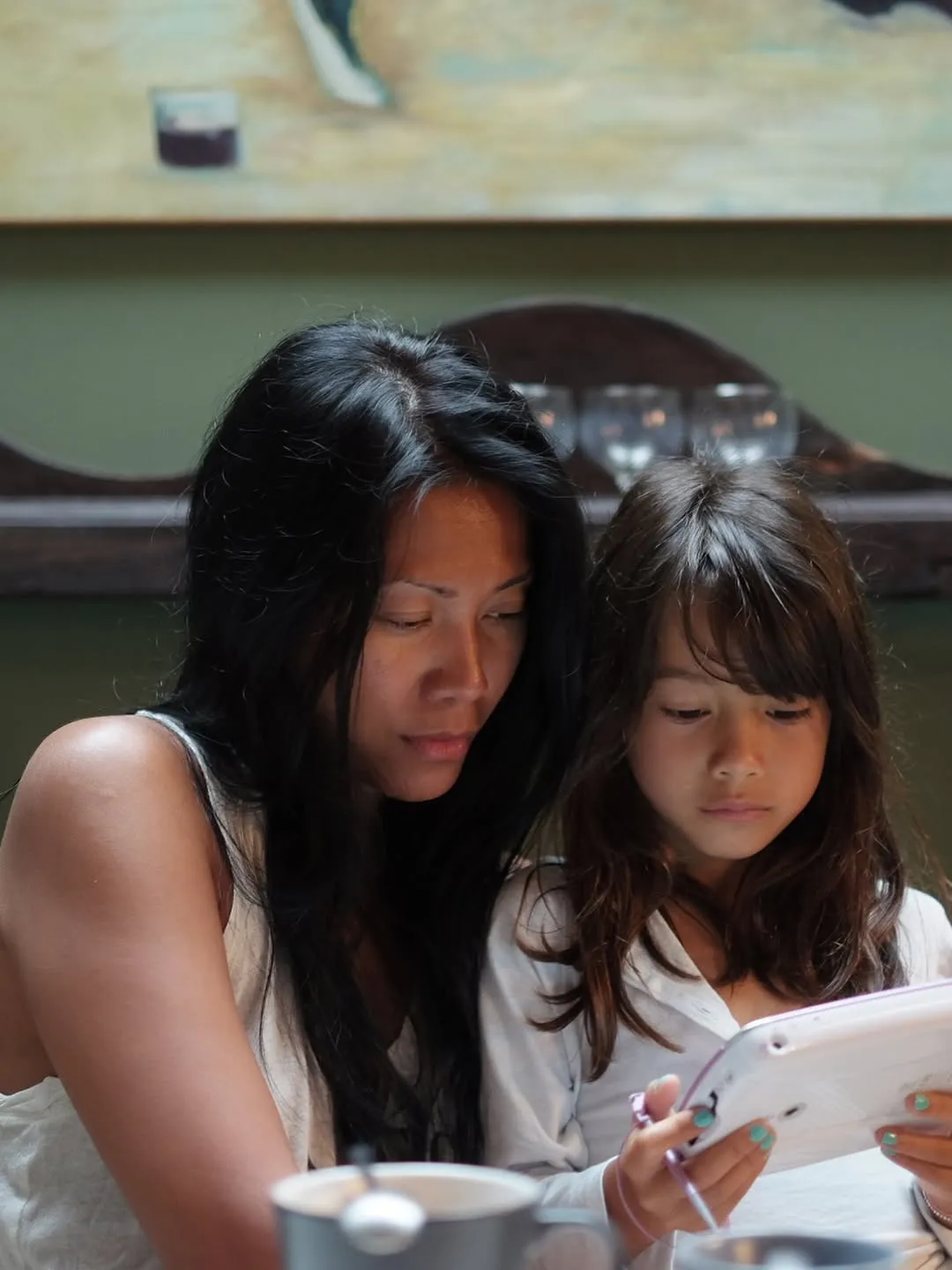 Anggun C. Sasmi Dampingi Anak © instagram.com/anggun_cipta