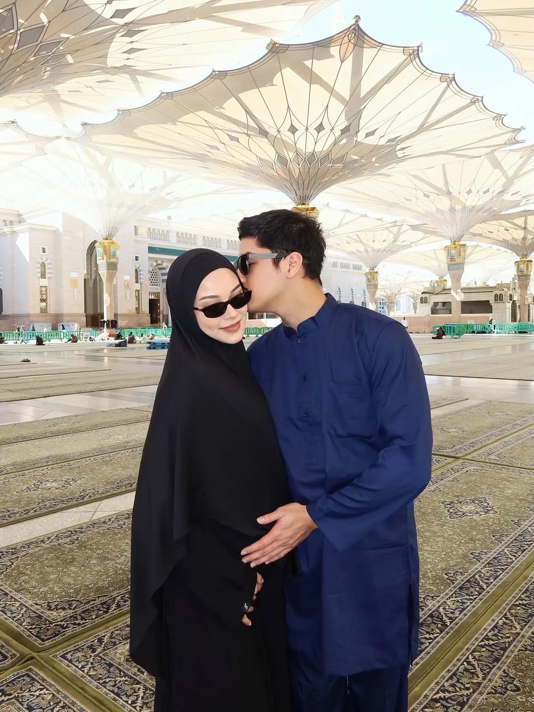 Al Ghazali dan Alyssa Daguise Umrah (cr:instagram.com/alghazali7)