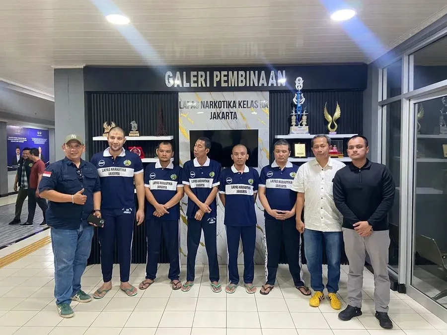 Ammar Zoni pakai baju biru di Lapas Cipinang © istimewa