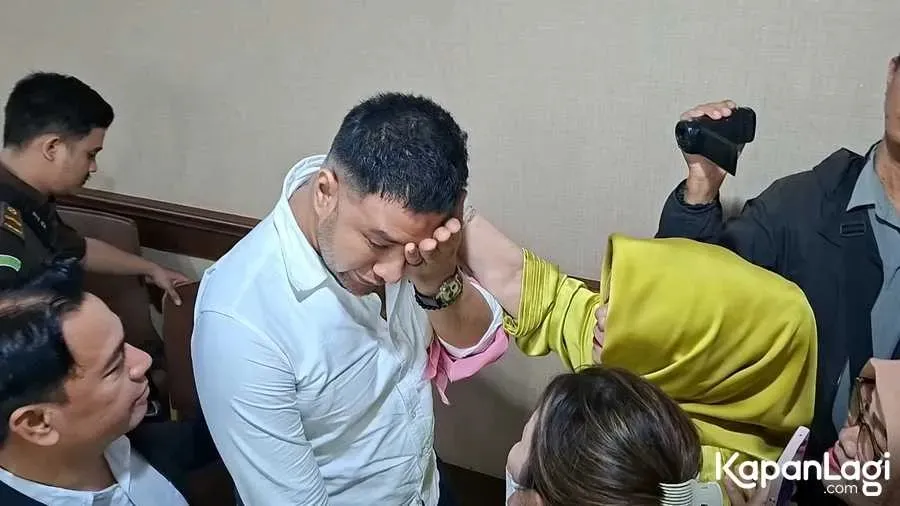 Ammar Zoni usap mata kala menangis © KapanLagi.com/Budy Santoso