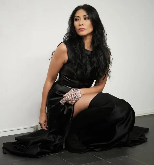 Anggun sebelum manggung © instagram/anggun_cipta