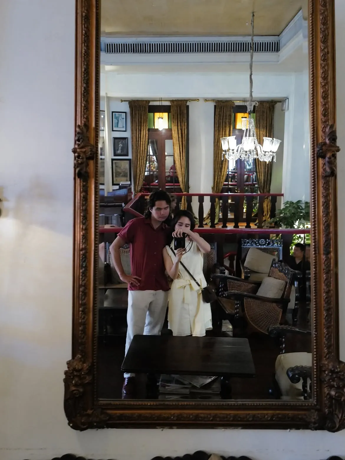 Dul Jaelani dan Tissa Biani Mirror Selfie (credit: instagram.com/duljaelani)
