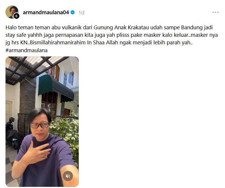 Armand Maulana di depan rumah © threads/armandmaulana04