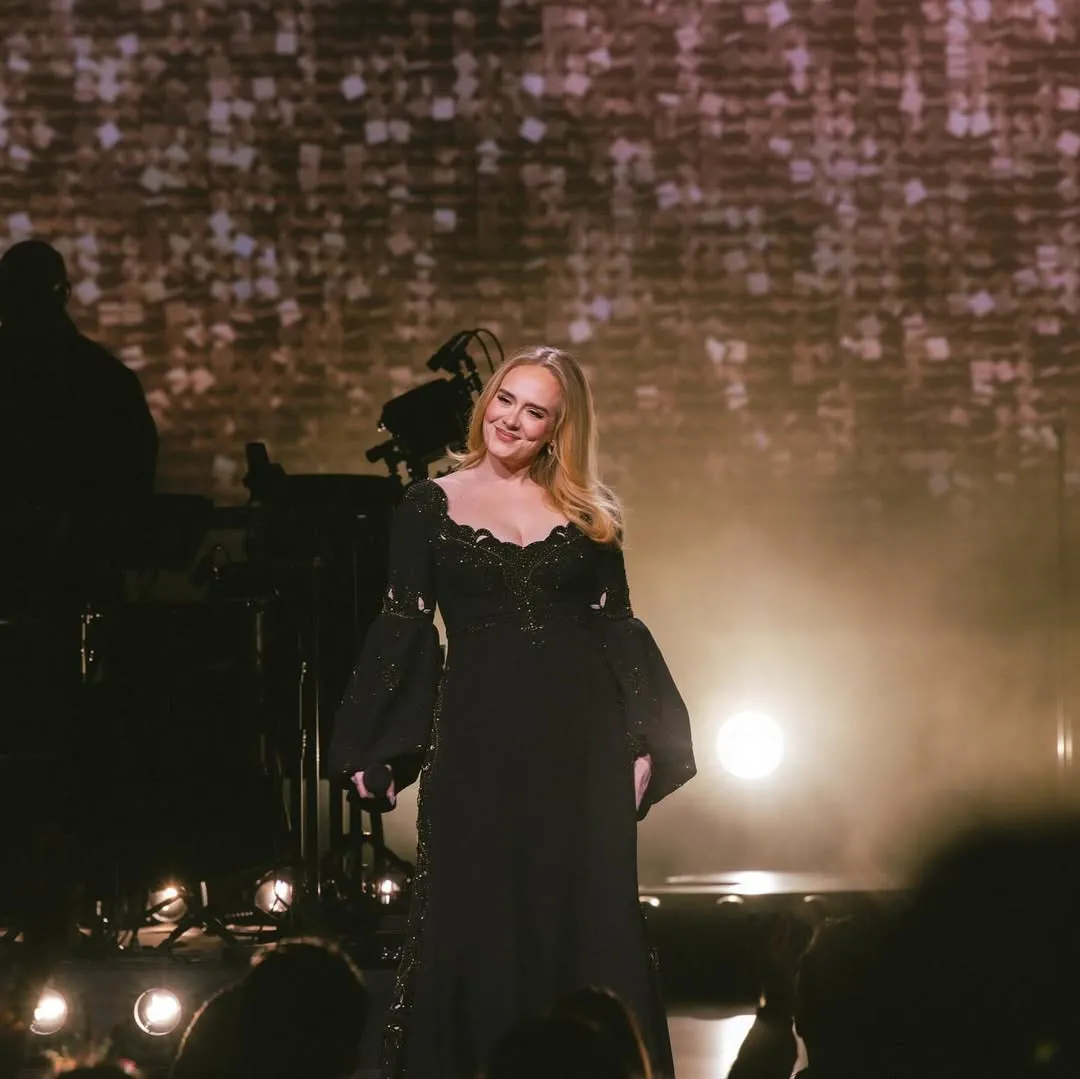 Arti dan Makna Lagu Adele - Chasing Pavements (credit: instagram/adele)