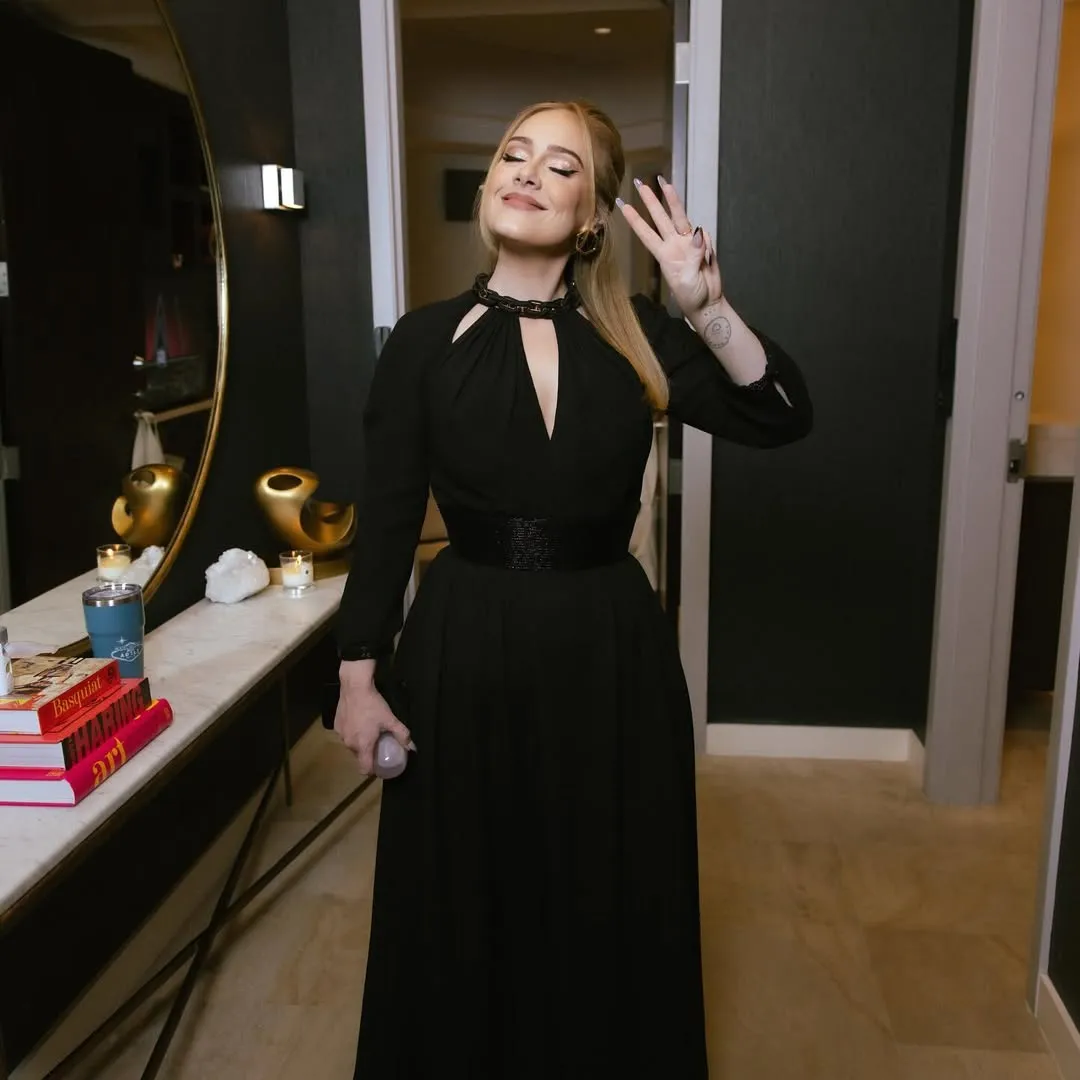 Arti dan Makna Lagu Adele - Chasing Pavements (credit: instagram/adele)