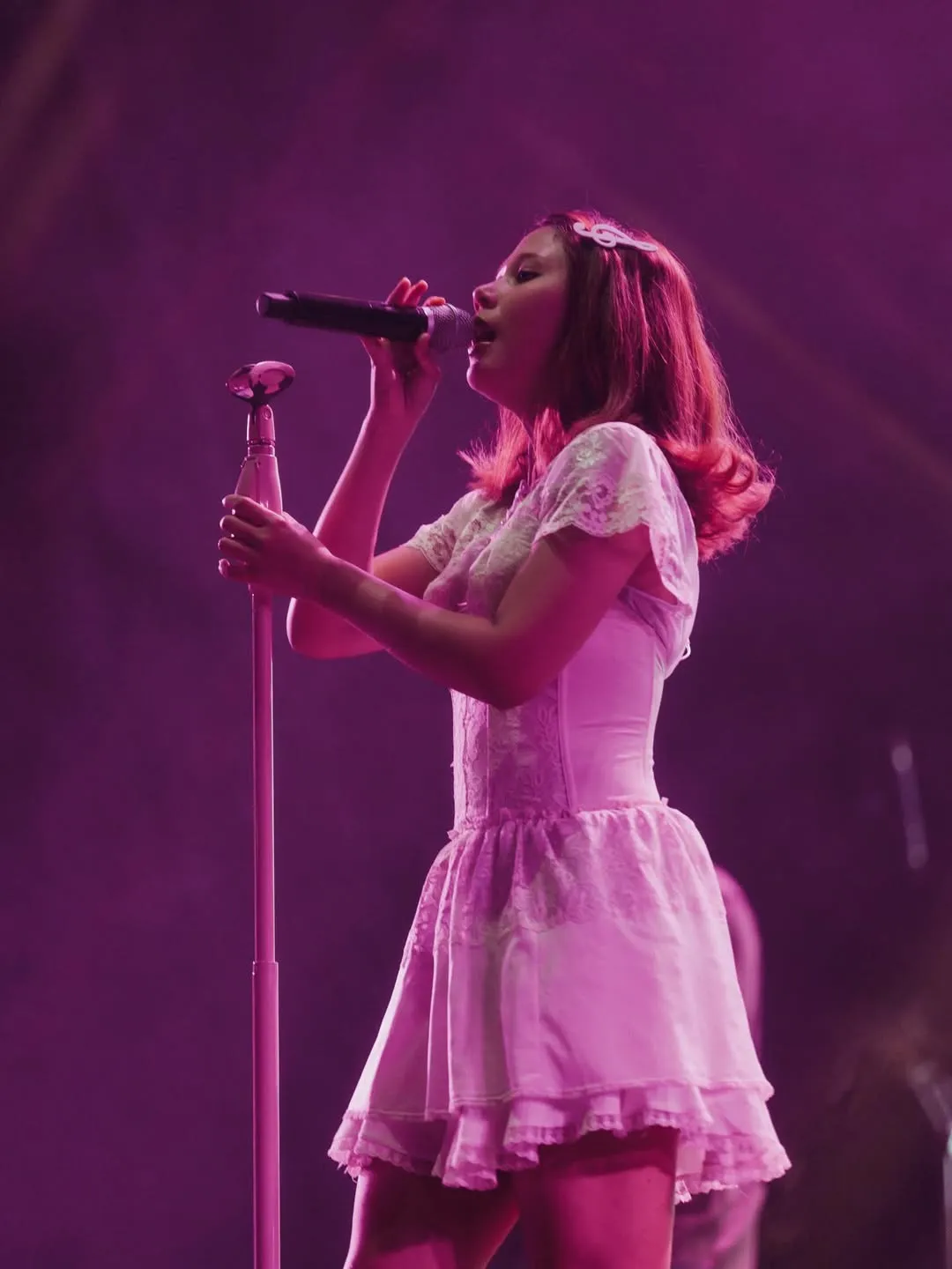 makna lagu Ah Nadin Amizah/cr: Instagram @cakecaine