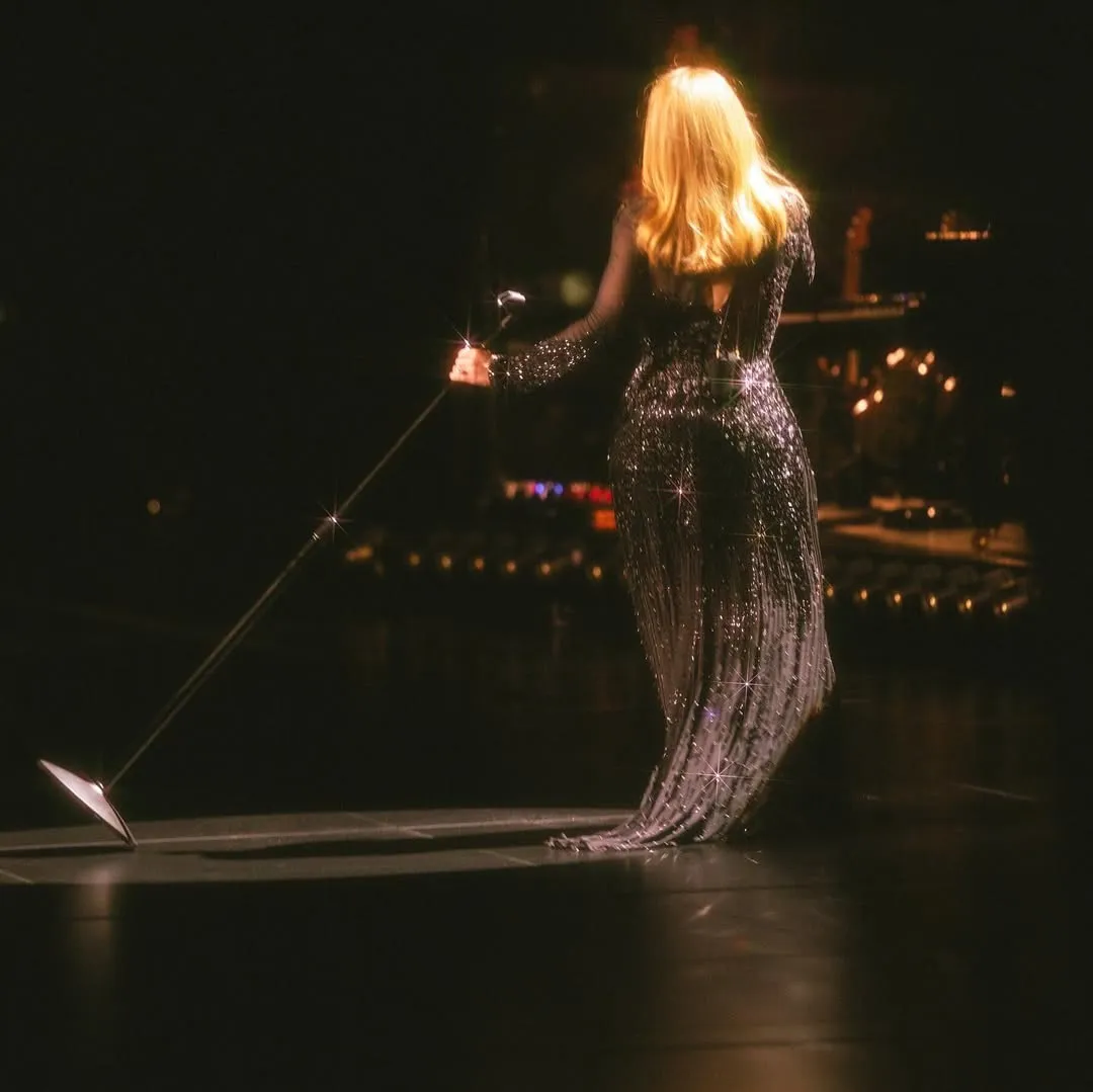 Lagu All I Ask dari Adele menggambarkan pesan mendalam (credit:instagram.com/adele/ravieb)