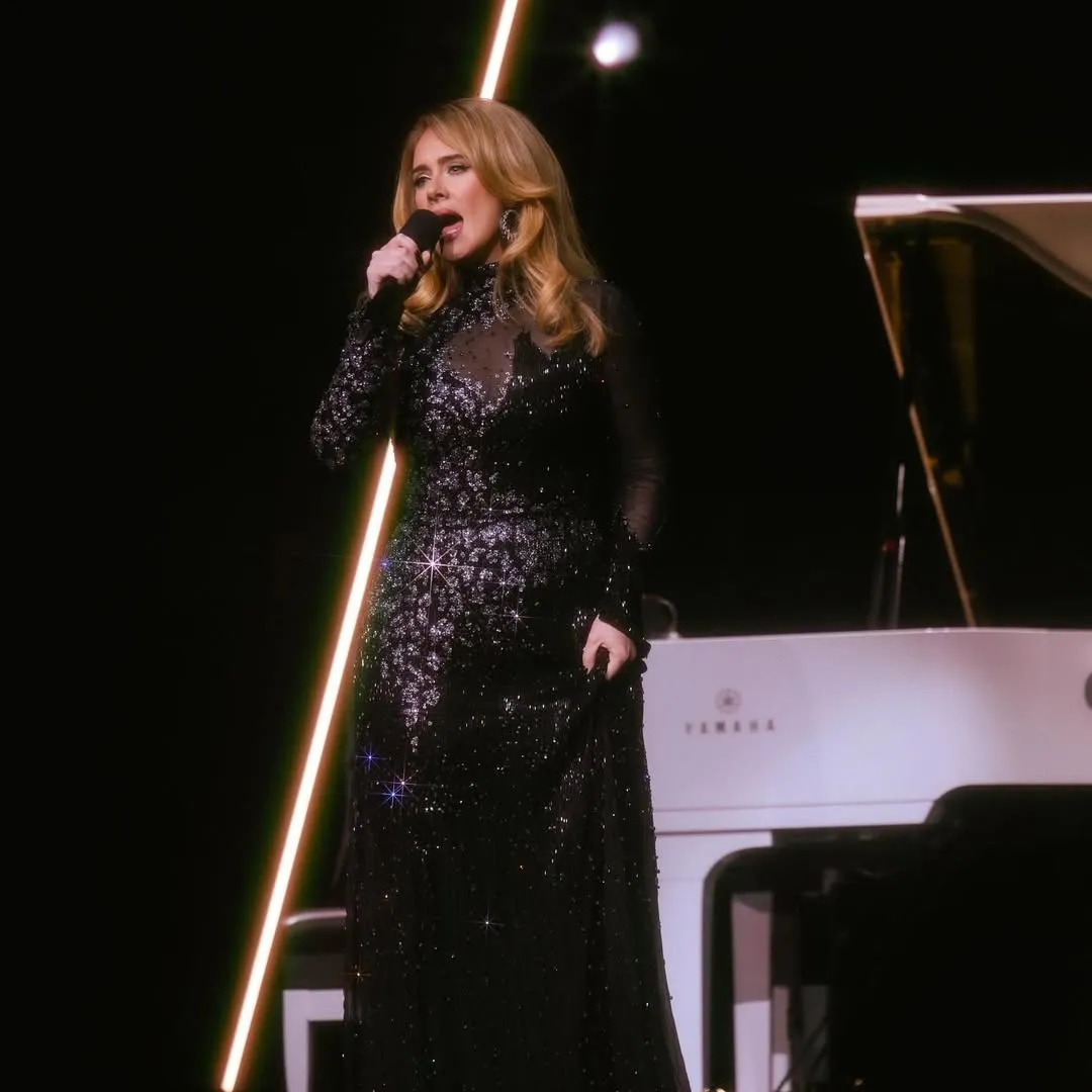 Lagu All I Ask dari Adele menggambarkan pesan mendalam (credit:instagram.com/adele/ravieb)