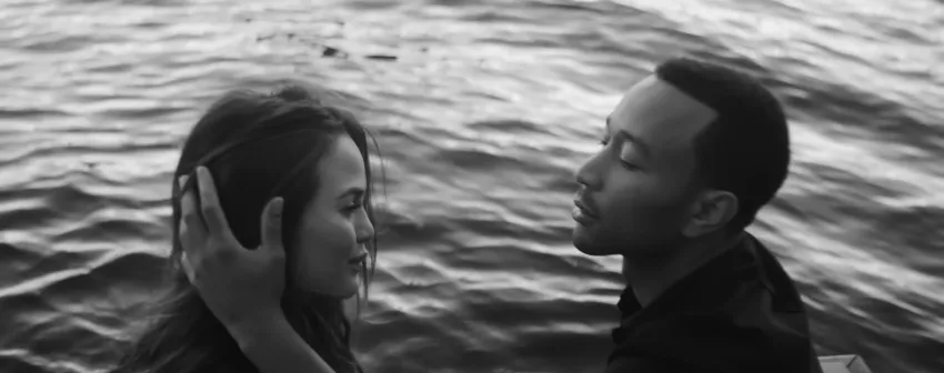 Momen baper video klip lagu All Of Me - John Legend (credit: Youtube.com/John Legend)