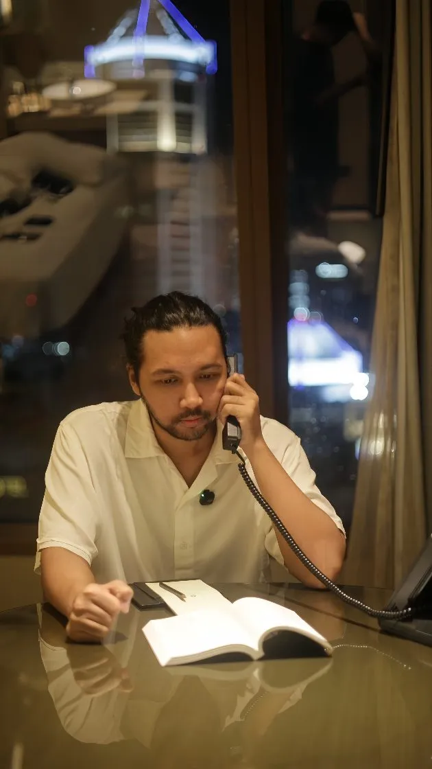 Cinta Abadi yang Tak Pernah Sepenuhnya Dimiliki  (credit: Instagram.com/mighfarsuganda/)