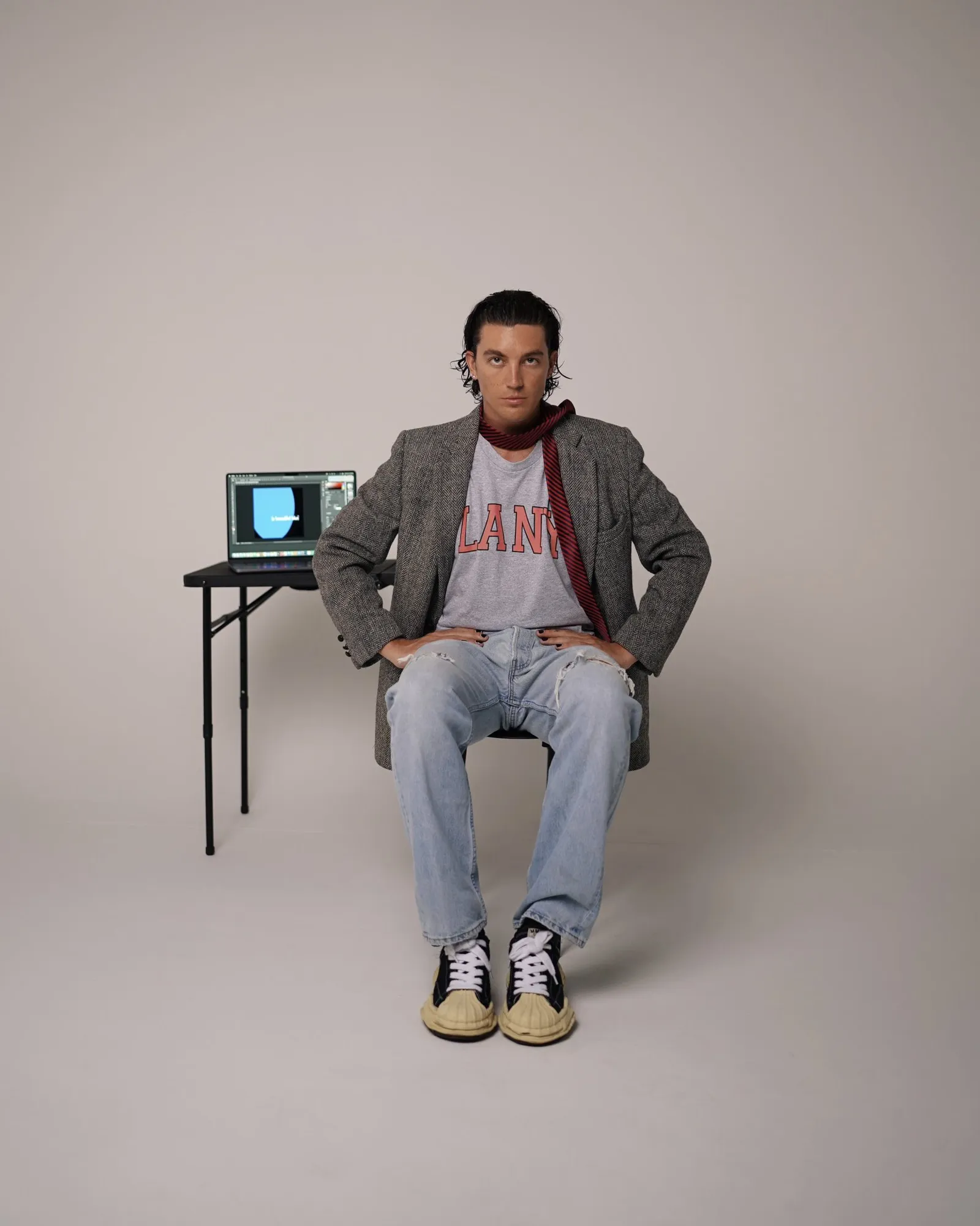 makna lagu Anything 4 U LANY/credit: X @thisislany