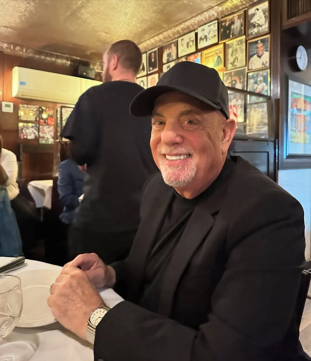 Arti dan Makna Lagu The Night Is Still Young (credit: instagram/billyjoel)