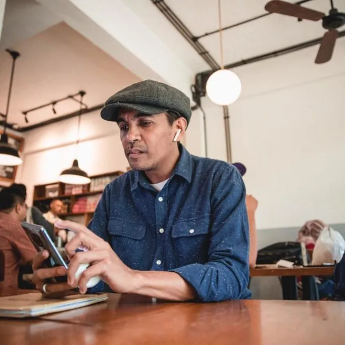 Arti dan Makna Lagu Glenn Fredly - Kasih Putih (credit: instagram/glennfredly309)