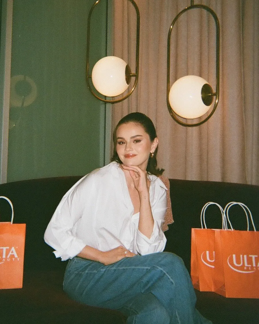 Nuansa intim yang lebih emosional dan dewasa (credit: instagram/selenagomez)