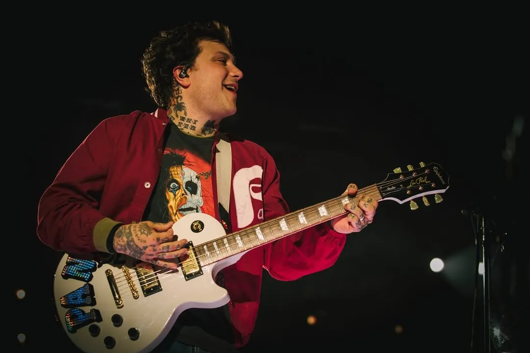 Makna lagu Helena My Chemical Romance (credit:instagram.com/mychemicalromance/lindseybyrnes)