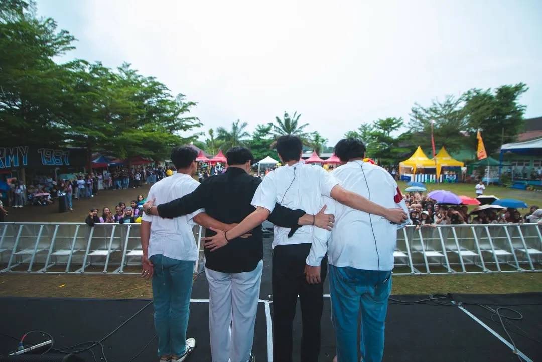 Makna lagu If Only Skyline tentang penyesalan (credit:instagram.com/listentoskyline/naufalhylmii)