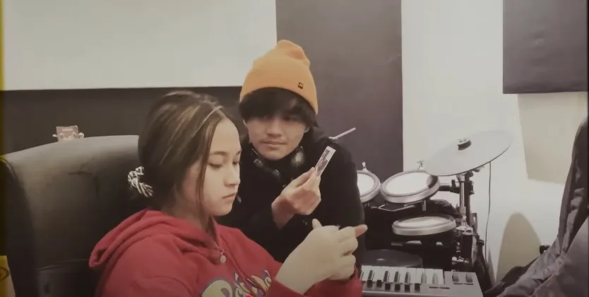 Pesan menyentuh lagu If U Could See Me Cryin In My Room  (credit: Youtube.com/ Arash Buana)