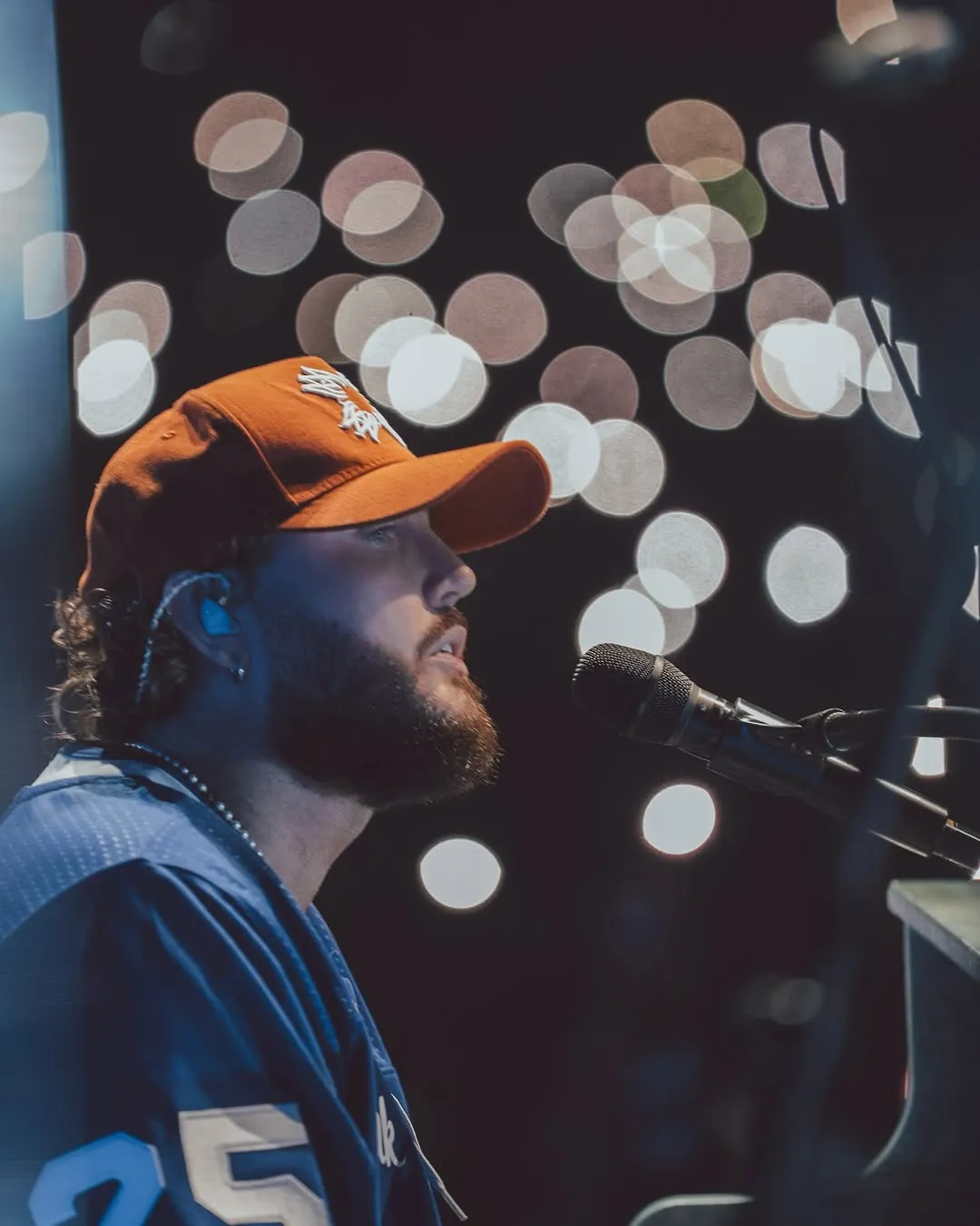 Makna lagu Impossible James Arthur tentang cinta yang gagal (credit:instagram.com/jamesarthur23/jameskelleghervisuals)