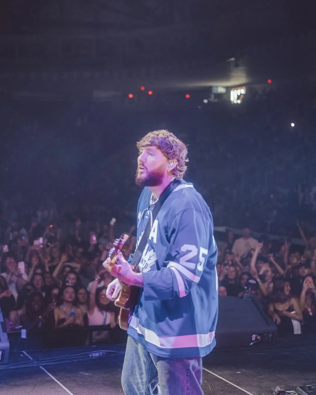 Makna lagu Impossible James Arthur tentang cinta yang gagal (credit:instagram.com/jamesarthur23/jameskelleghervisuals)