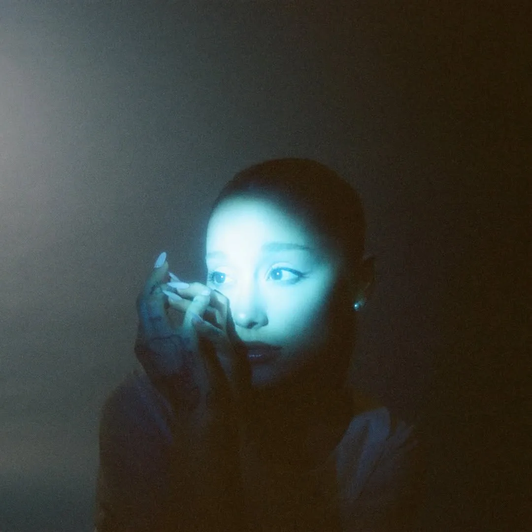 Ariana Grande/cr: instagram @arianagrande